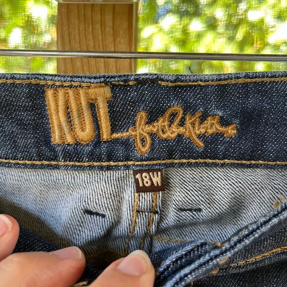 KUT From The Kloth Women's Medium Wash Bootcut Jeans Size 18W - Picture 7 of 10
